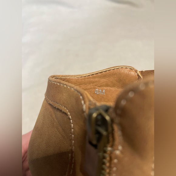 Maurices tan faux suede ankle boots Size 6 - Picture 8 of 10